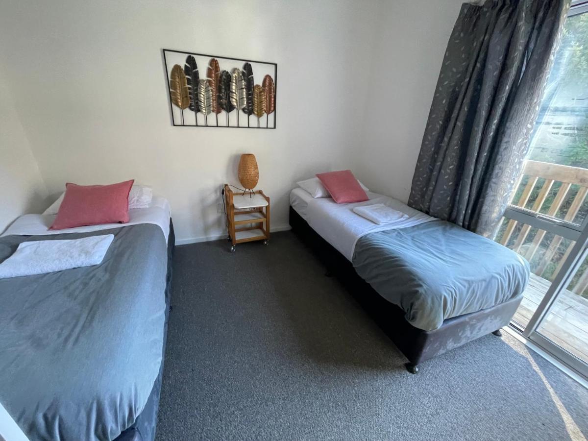 Mountain Creek Vacation Hotel Queenstown Bagian luar foto