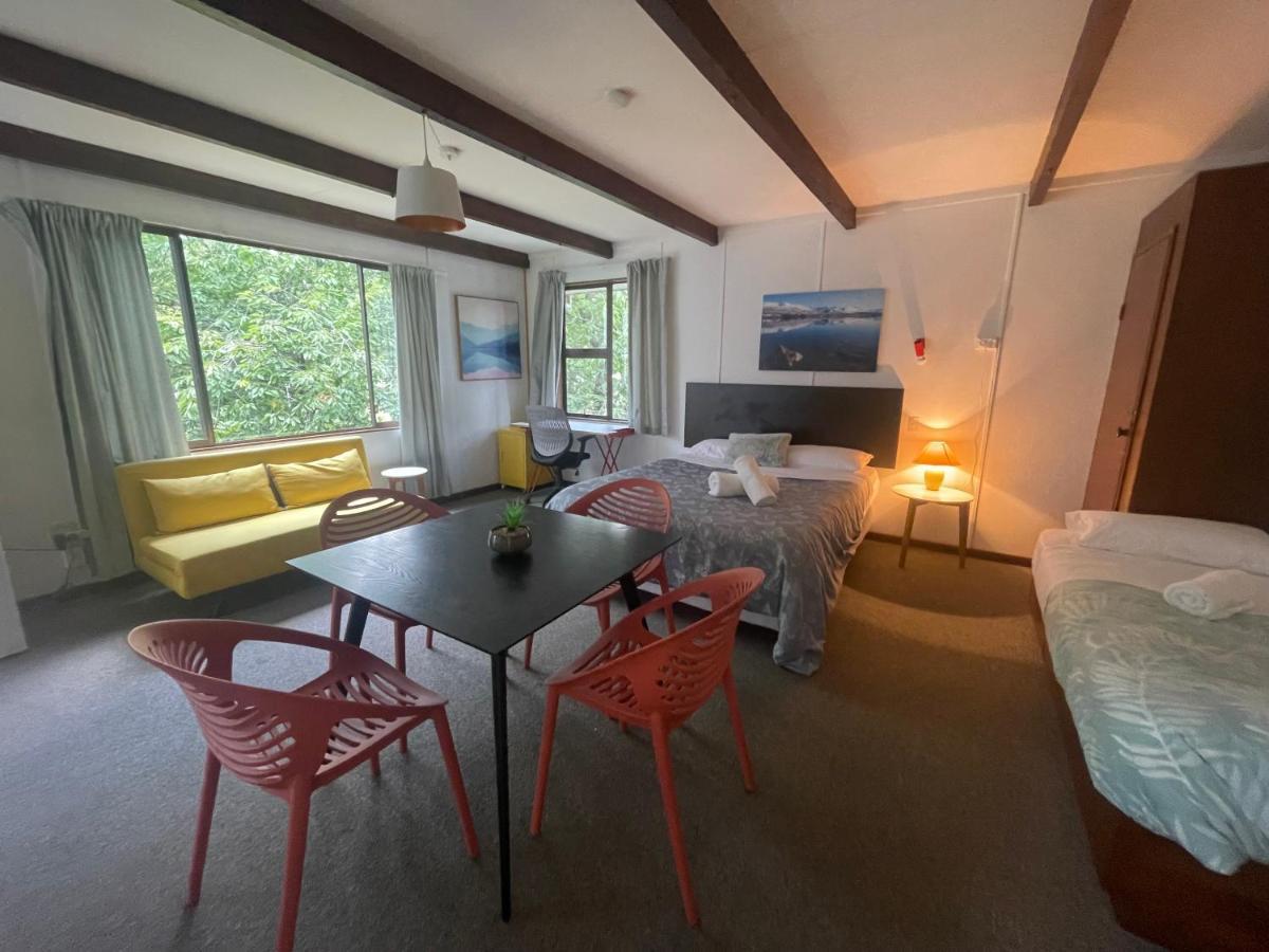 Mountain Creek Vacation Hotel Queenstown Bagian luar foto