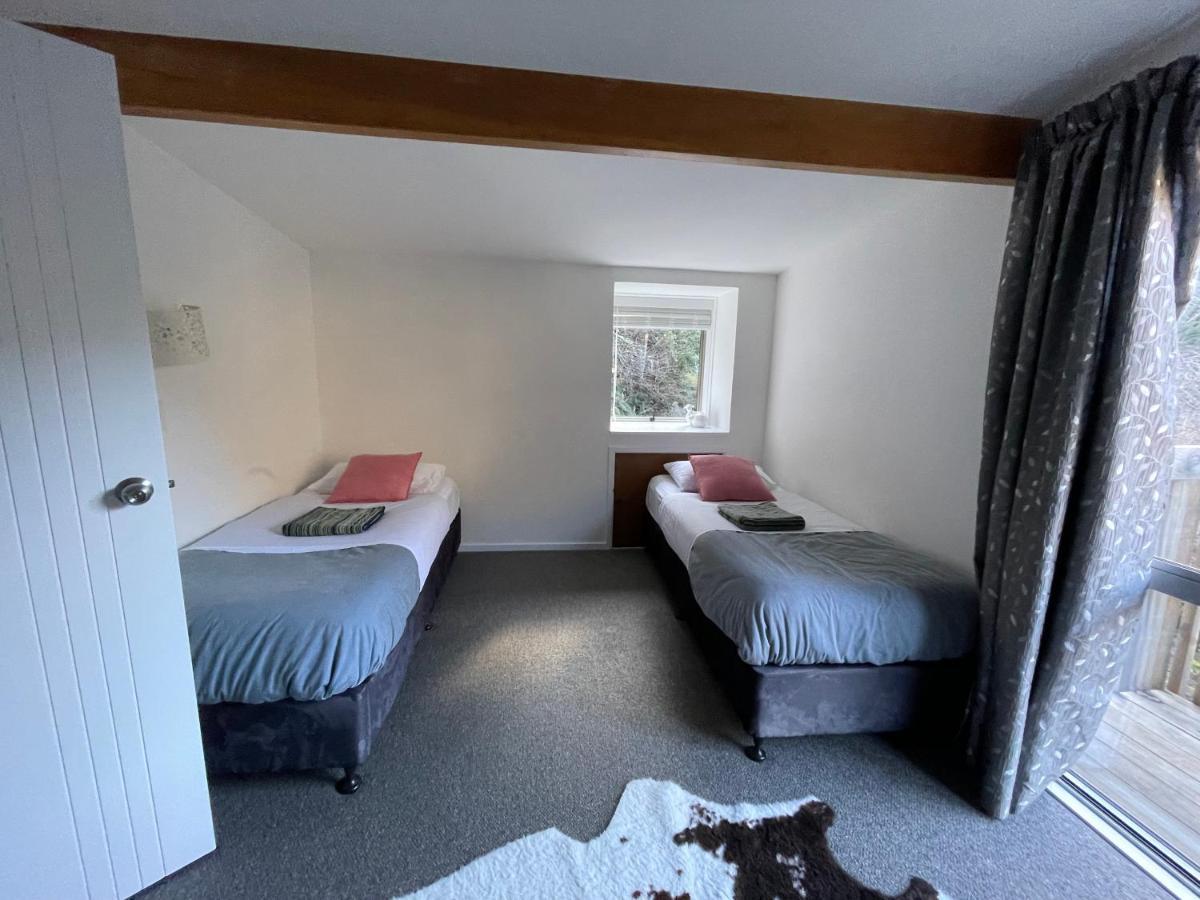 Mountain Creek Vacation Hotel Queenstown Bagian luar foto