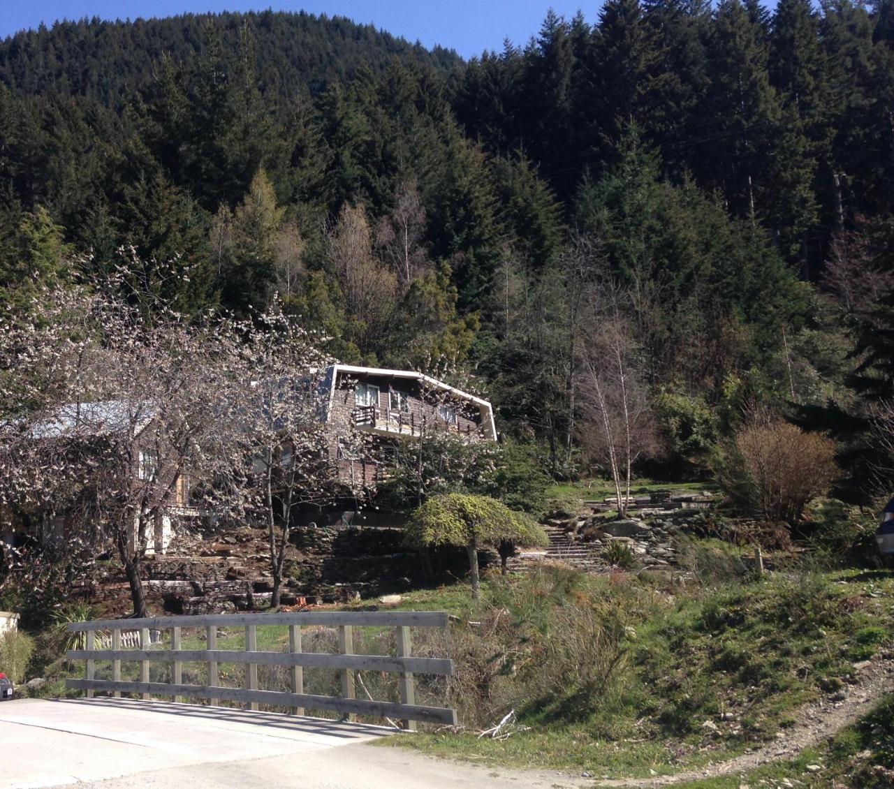 Mountain Creek Vacation Hotel Queenstown Bagian luar foto